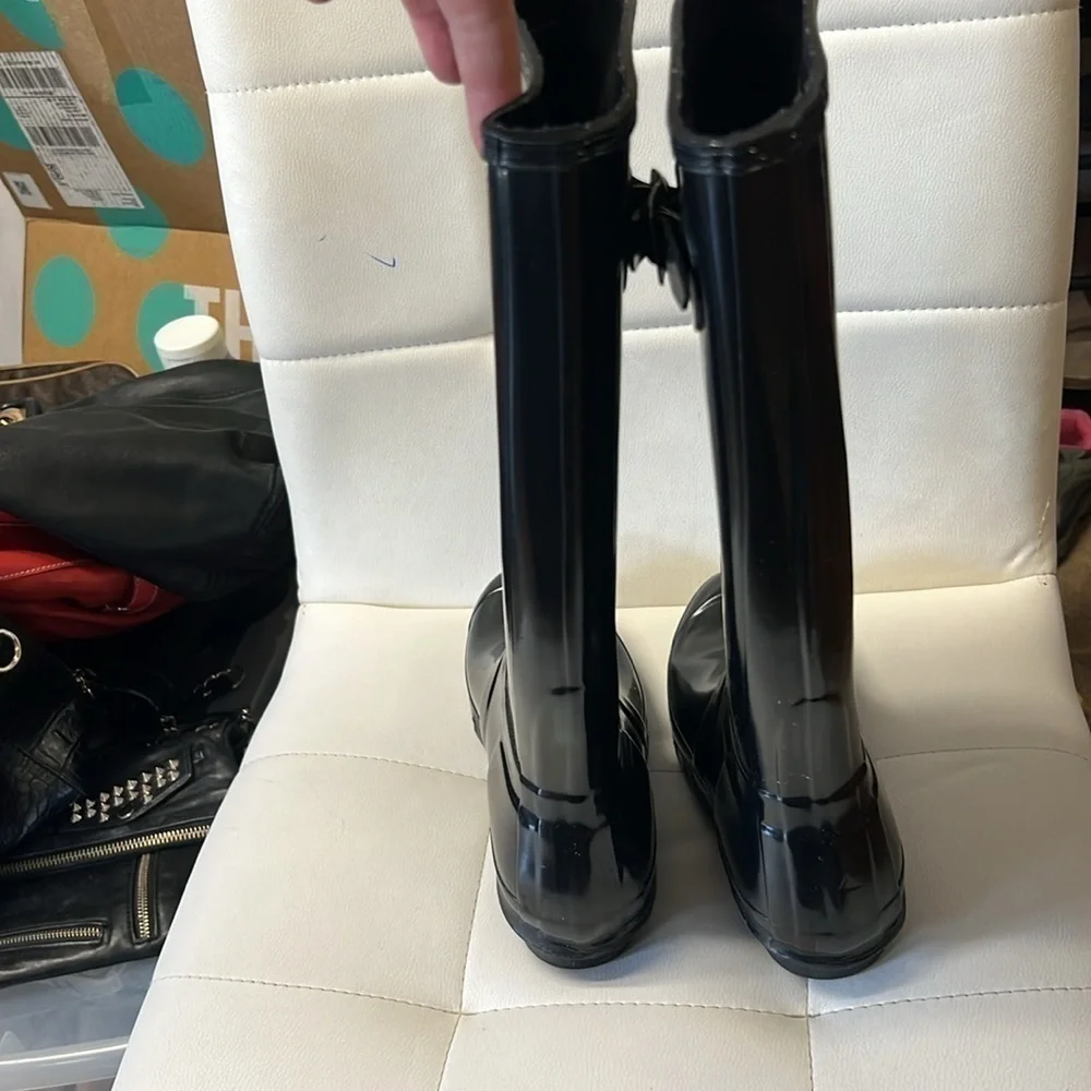 Hunter Black Gloss Tall Rain Boot Size US7M